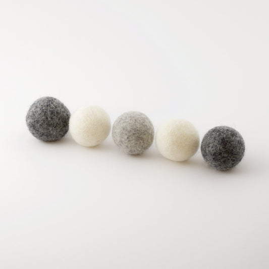wool ball cat toy