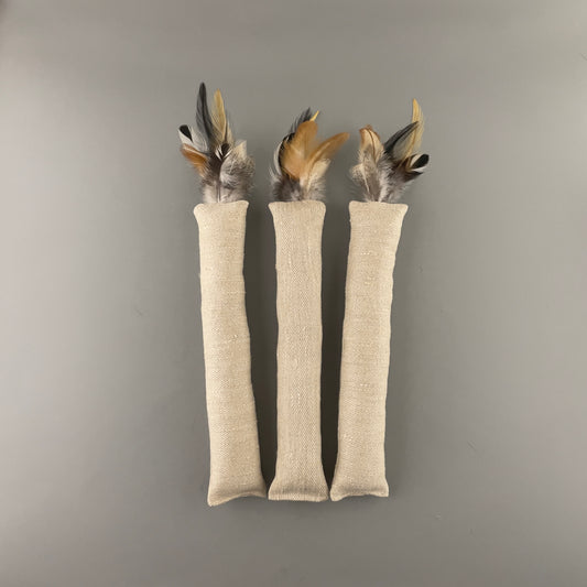 Hemp fabric & feathers kicker toy