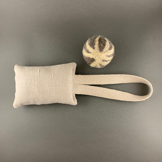 Hemp dog toy set with wool ball
